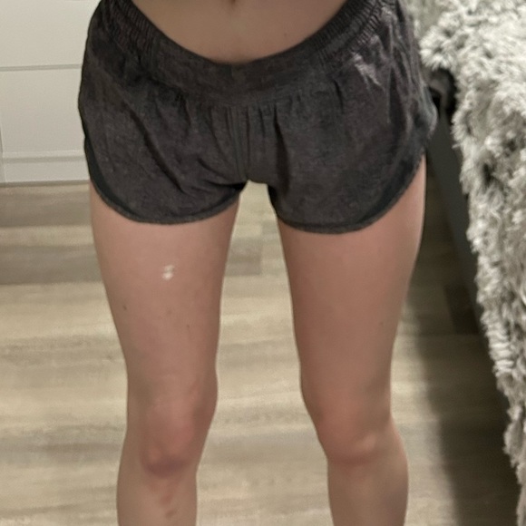 Lulu shorts - Picture 2 of 2